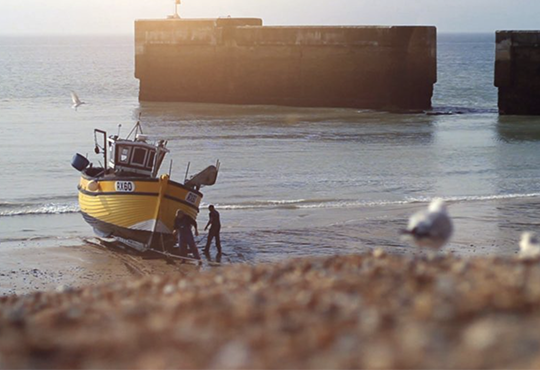 Studio Swine, Sea Chair (extrait), 2013 © Studio Swine. Collection Frac Grand Large — Hauts-de-France