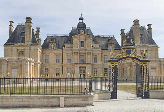 Château de Maisons, vue sur la cour d’honneur © Benjamin Gavaudo - CMN