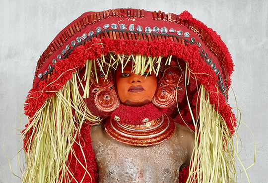 Uchitta, Theyyam, Kannur, Kerala, Inde de la série AAM AASTHA , Charles Fréger, 2019-2022 © Les filles du calvaire