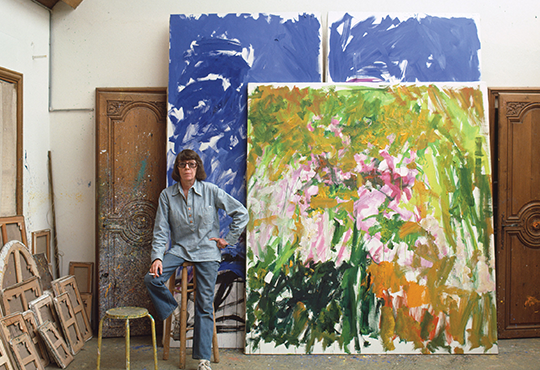 Joan Mitchell dans son atelier à Vétheuil, 1983. Photographie de Robert Freson © Joan Mitchell Foundation