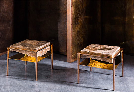  Gianluca Pacchioni, Cremino, 2019, Guéridon, bronze, laiton, onyx gris, pièce unique, H 85 x L 87 x P 32 cm